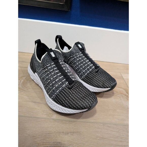 Nike React Phantom Run Flyknit 2 Slip-On Running Shoes Black White Women’s 8 - Picture 2 of 13